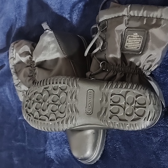 COACH SNOW Boots - Picture 5 of 5